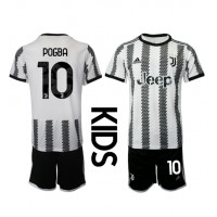 Dres Juventus Paul Pogba #10 Domaci za djecu 2022-23 Kratak Rukav (+ kratke hlače)